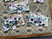 Load image into Gallery viewer, Anemones on Pale Pink
