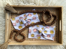 Load image into Gallery viewer, Boho Speckled Suns
