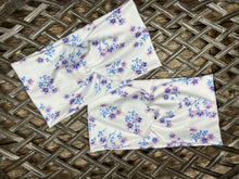 Load image into Gallery viewer, Dainty Pink &amp; Blue Floral
