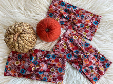 Load image into Gallery viewer, Vintage Fall Floral
