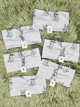 Load image into Gallery viewer, Girlie Bunnies on Pale Violet
