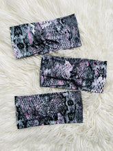 Load image into Gallery viewer, Pink &amp; Black Snakeskin
