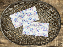 Load image into Gallery viewer, Dainty Pink &amp; Blue Floral

