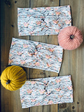 Load image into Gallery viewer, Striped Boho Bouquet
