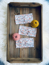 Load image into Gallery viewer, Striped Boho Bouquet
