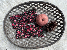 Load image into Gallery viewer, Festive Floral Black Rib Knit
